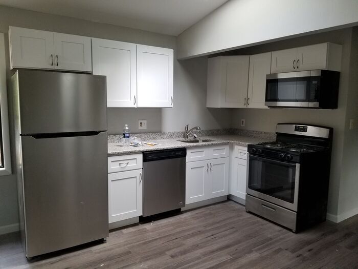 Foto principal - 680 W Maryland Ave