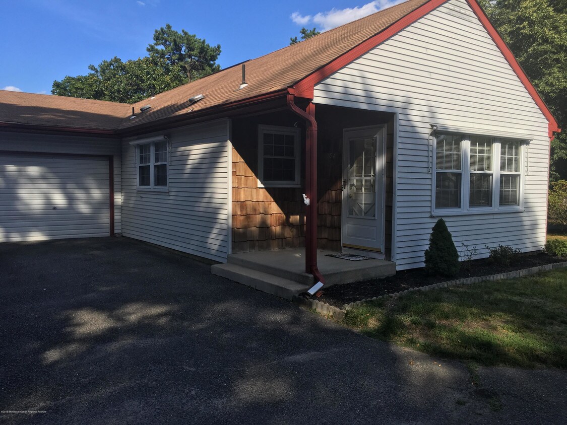 Primary Photo - 18A Greenleaf St