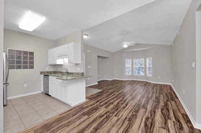 Building Photo - 1501 Partin Dr N