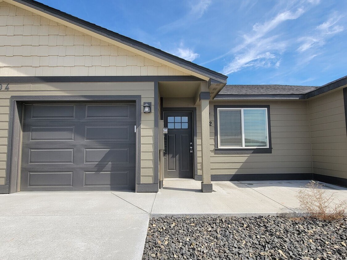 Foto principal - 1004 Creer Way