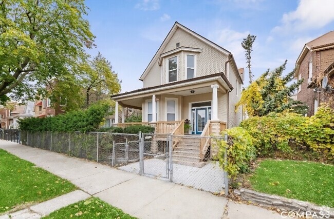 Building Photo - 1650 N Tripp Ave