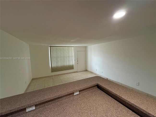 Foto del edificio - 1800 79th Street Causeway