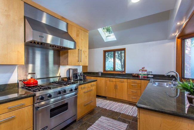 Foto del edificio - 6862 Sunny Cove