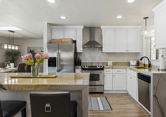 Foto del edificio - 4825 N 82nd St