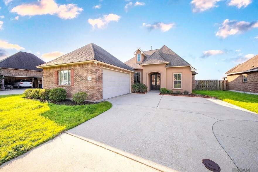 Primary Photo - 6107 Waterford Ln