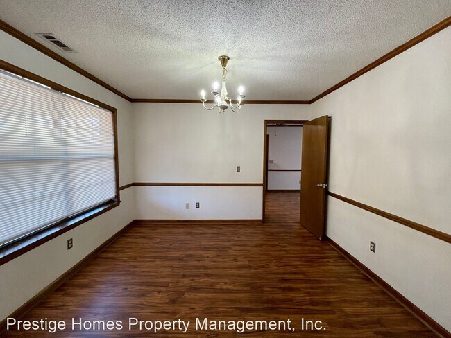 Building Photo - 3 br, 2 bath House - 267 Graceland Circle