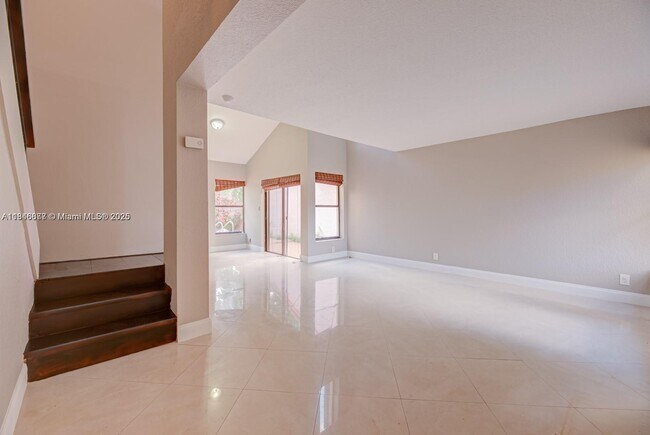 Building Photo - 9953 SW 147th Ct
