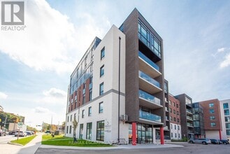 Building Photo - 5 Hamilton St N