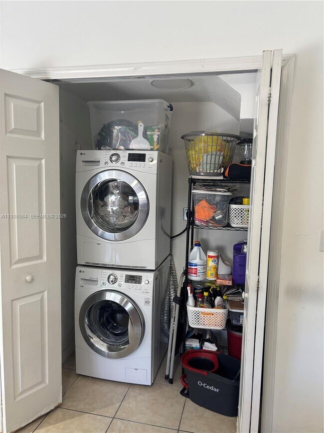 Foto del edificio - 2914 SE 15th Terrace