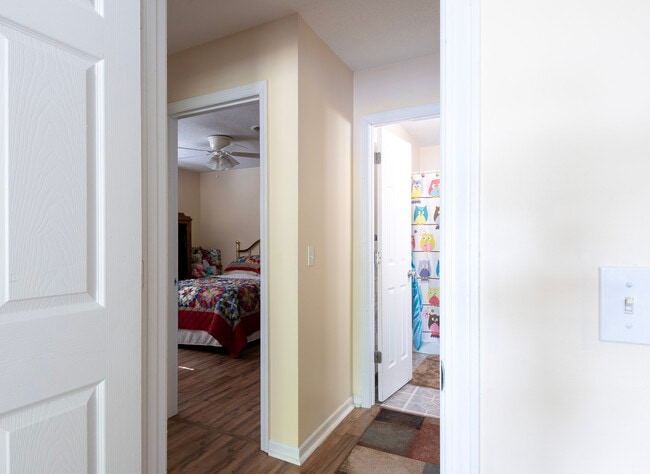 Building Photo - 105 Peach Dr