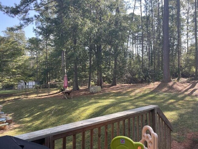 Foto del edificio - 122 Cedar Creek Cir