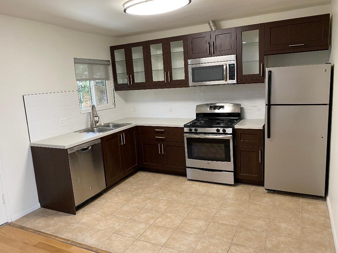 Kitchen - 4410 Avocado St