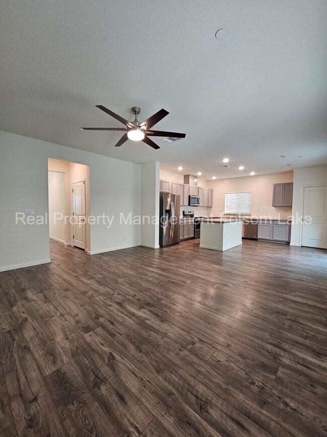 Foto del edificio - 4bd 2.5ba Home in the desirable Parkbridge...