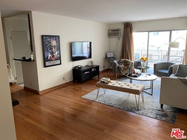Foto del edificio - 11854 Darlington Ave