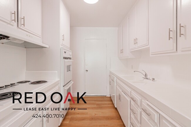 Building Photo - 319 S Clark Dr