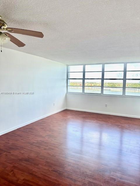 Foto del edificio - 1301 NE Miami Gardens Dr