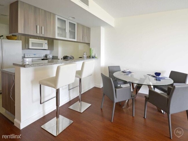 Foto del edificio - 162 NE 25th St