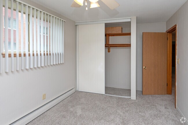 2HAB 1BA - 750 ft² - Como Lake Estates