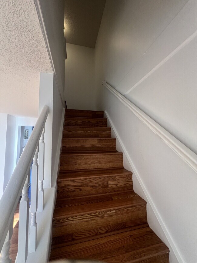 Foto del edificio - Charming 3-Level Townhome in Prime North Stafford Location