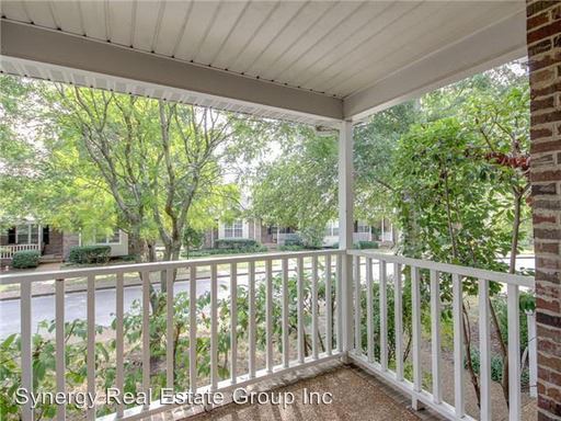 Fotografía del edificio - 146 Pepper Ridge Cir