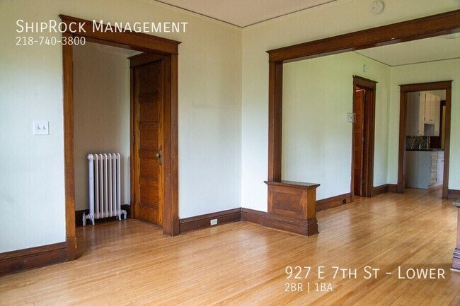 Foto del edificio - 927 E 7th St