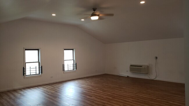 Foto del edificio - 201 S Harvard Ave