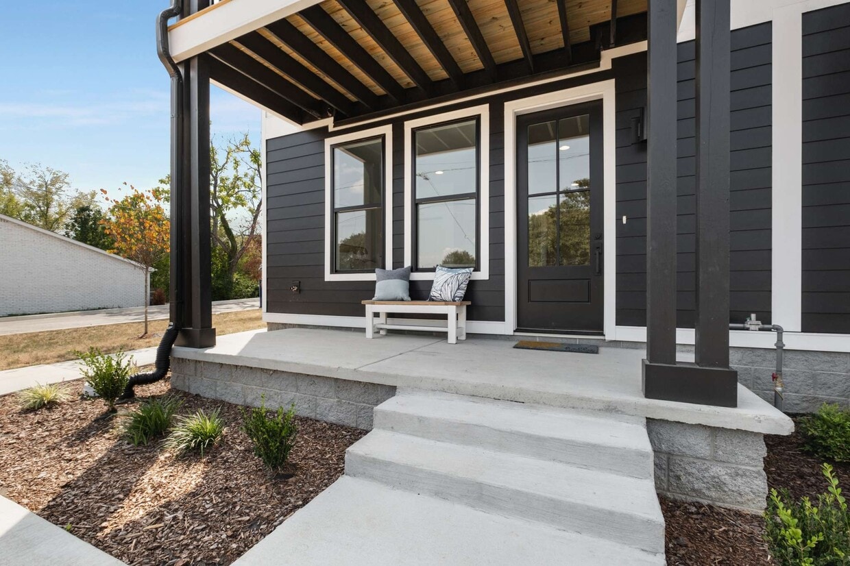 Photo - 1806 Lischey Ave (Nashville, TN)