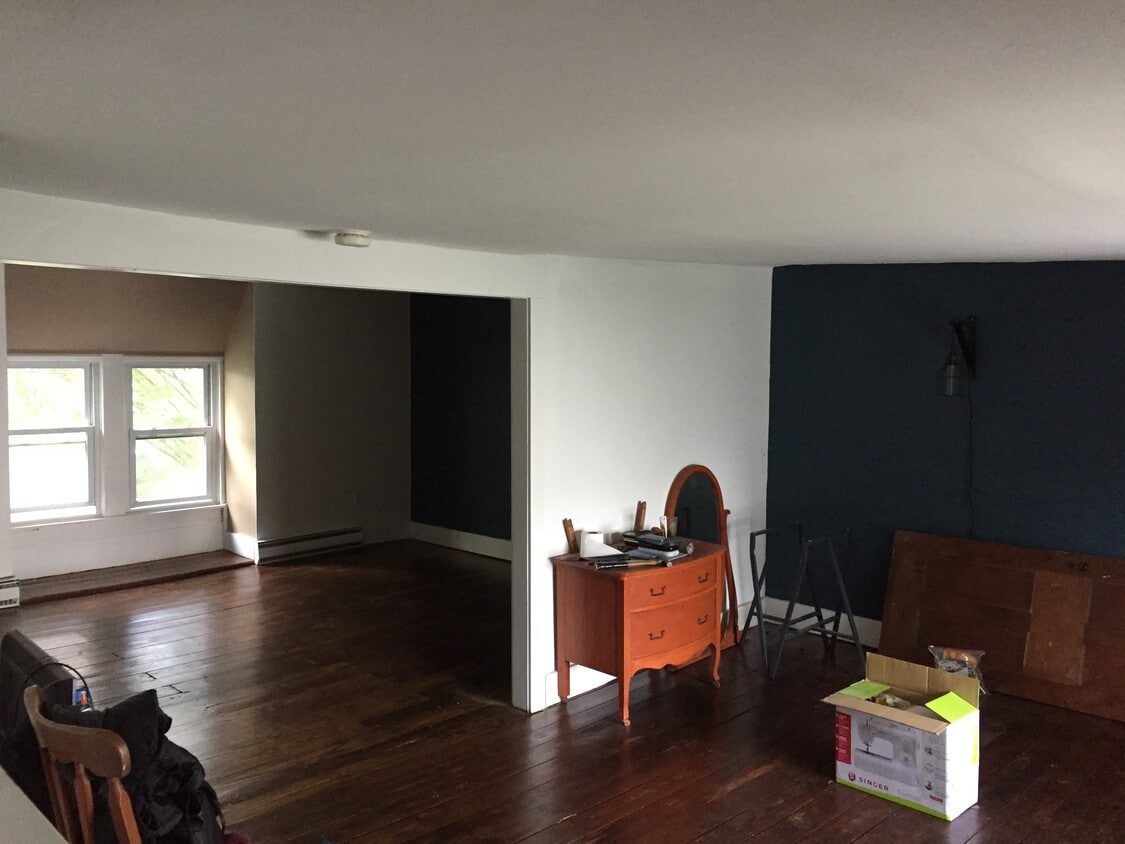 10 Buttonwood Street, Lambertville, NJ 08530 Apartments in