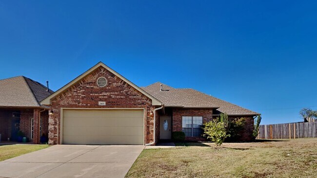 Building Photo - 4 Bedroom Home in Edmond
