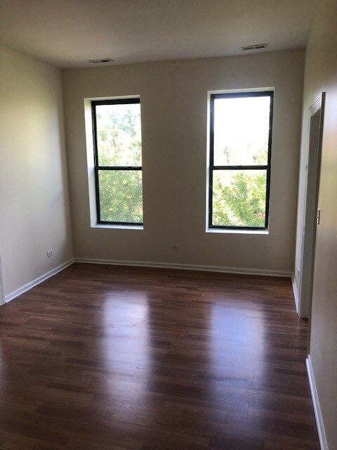 Building Photo - 6502 S Drexel Ave