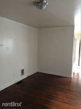 Building Photo - 353 Champlain St