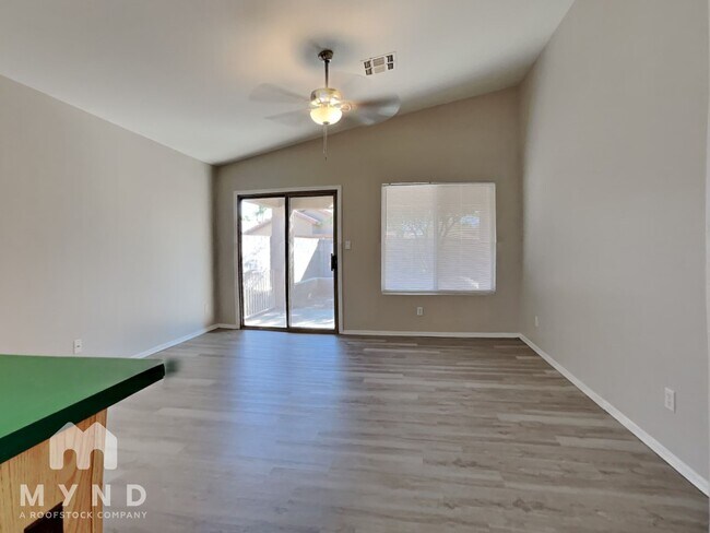 Foto del edificio - 13229 W Acapulco Ln