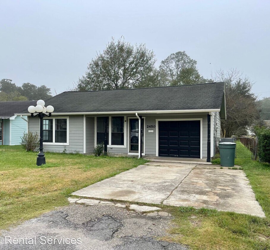 3 br, 1 bath House 2450 S 8th St House Rental in Beaumont, TX
