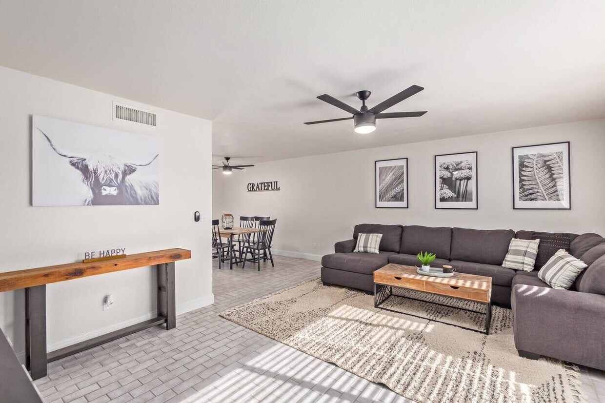 Foto principal - 114 W Hunter St