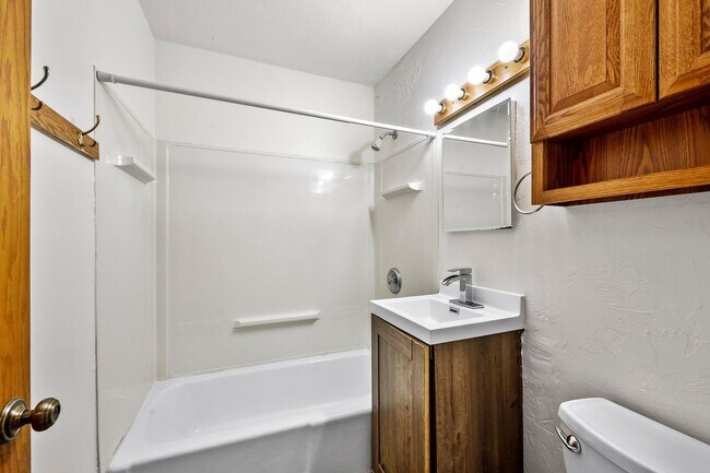 Foto del edificio - 1 Bed 1 Bath