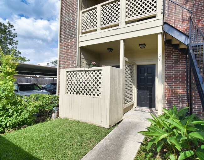 Foto del edificio - 8055 Cambridge St