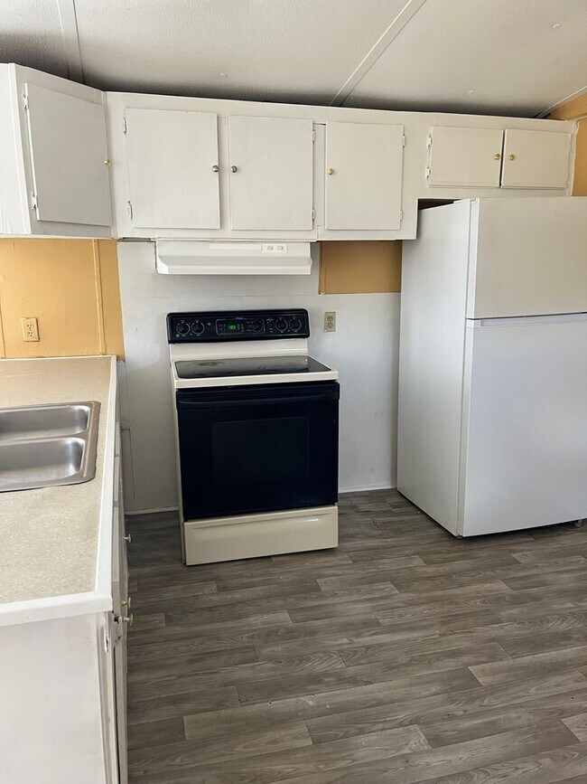 Building Photo - Move-In Ready Home in Manning!