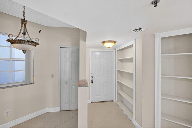 Foto del edificio - 3255 NE 184th St