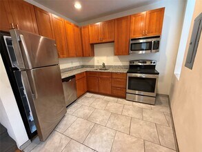 Building Photo - 25 Court St