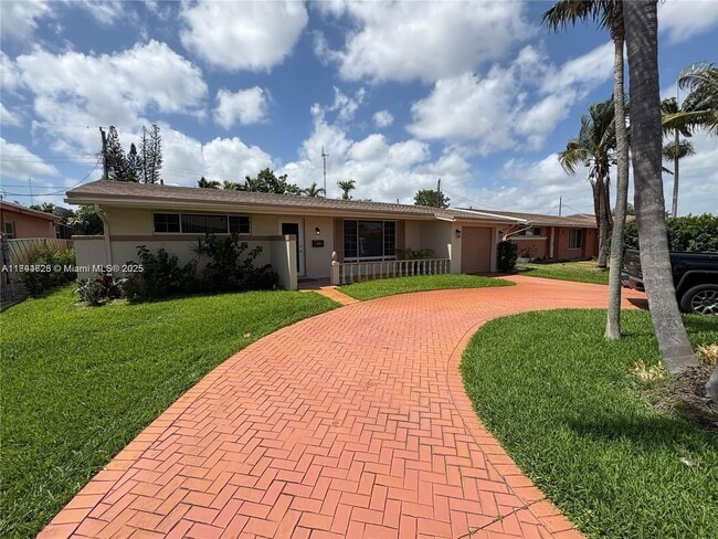 Building Photo - 6612 Dahlia Dr