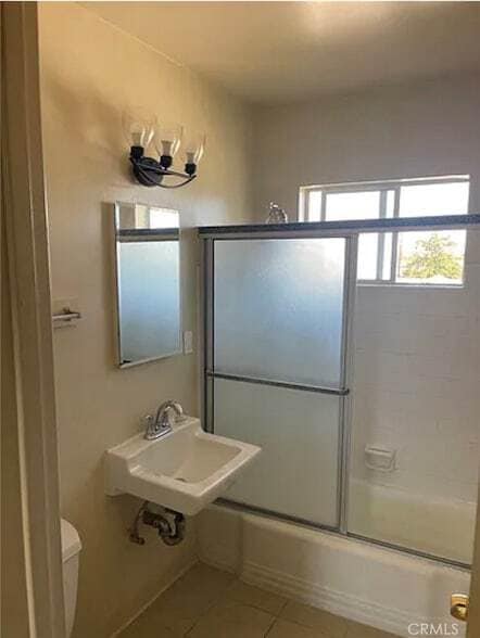 Building Photo - 15 E Los Higos St