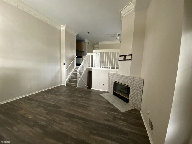 Foto del edificio - 2 br, 1.5 bath Condo - 1349 S Washington Ave