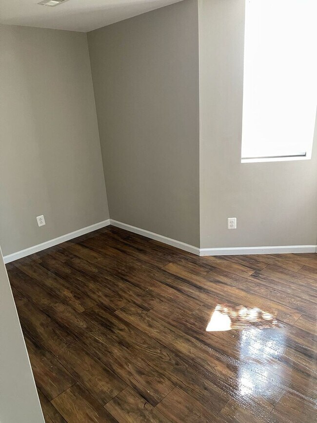 Photo - Beautiful Home - Kignsessing