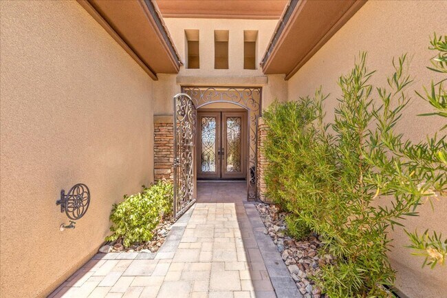 Foto del edificio - Exquisite Guard-Gated 3bd Luxury Home with Private Pool