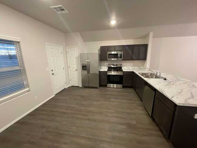 Building Photo - *Pre-leasing* Three Bedroom | Two Bath Hom...
