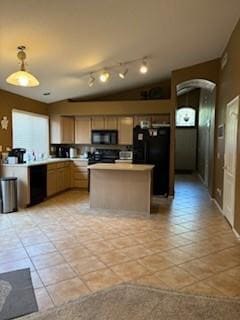 Building Photo - 3713 E Monona Dr