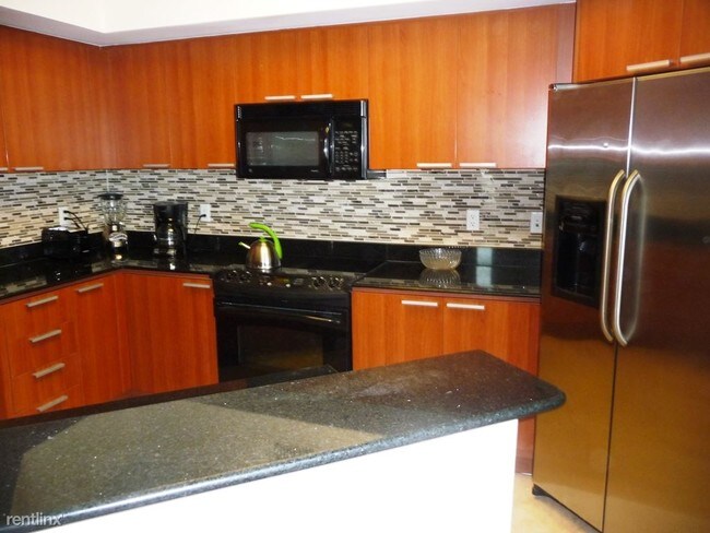 Foto del edificio - 3 br, 2.5 bath  - La Perla