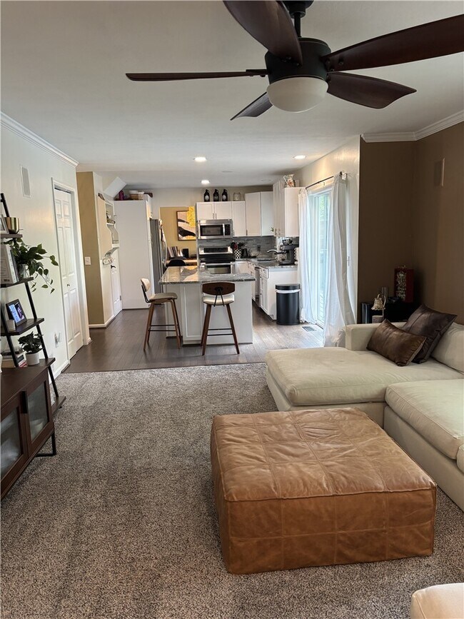 Foto del edificio - 390 Everwild Ln