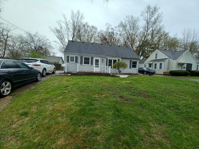 Building Photo - 1714 Upland Drive