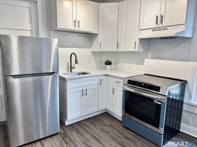 Foto del edificio - 34 Hanford Ave